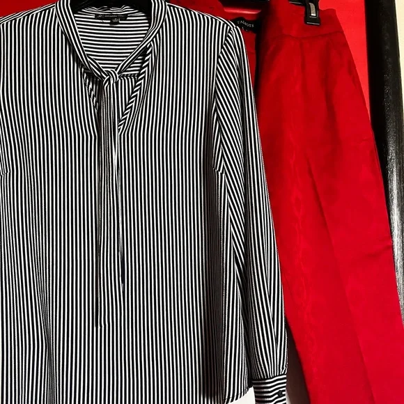 Adrianna Papell navy blue white bow tie blouse - Picture 8 of 8